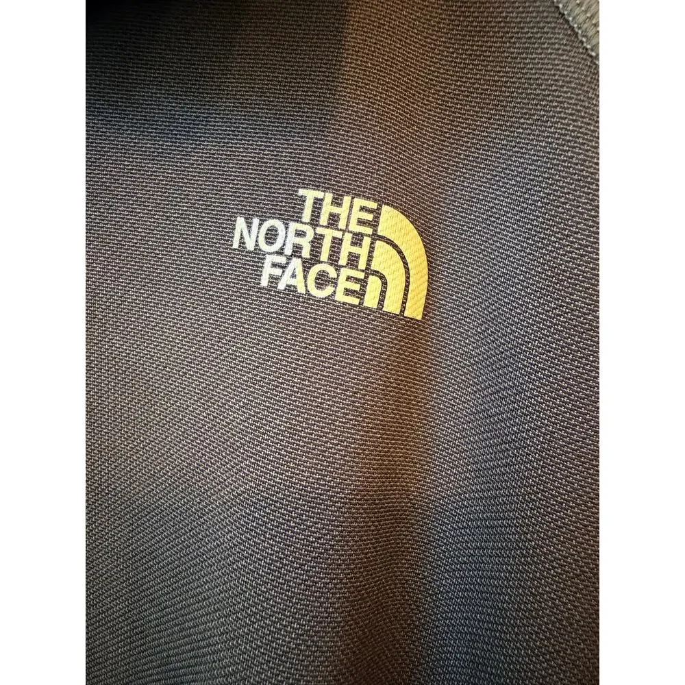The North Face Short Sleeve Quarter Zip Polo Shirt Olive Green Men's Size Large